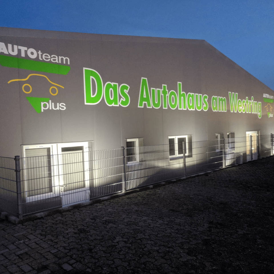 Autohaus am Westring- Frontansicht Dunkel
